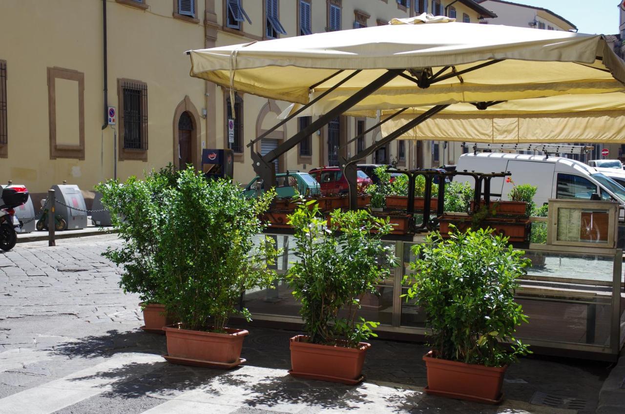 Appartamento Centro Citta Quartiere Oltrarno Con Una Camera Da Letto 佛罗伦萨 外观 照片
